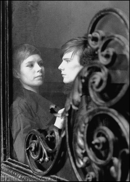 Photo of Astrid KIRCHHERR and Stuart SUTCLIFFE