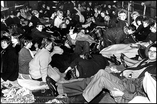 FLASHBACK WEEKLY / DAILY IMAGES FROM HDM ARHIVE LIBRARY Images taken in November 1963 of crowds who attended to the ABC cinema in Hull's Ferensway to see The Beatles perform on Sunday, 24th November, 1963. Also pictured are crowds of fans who stayed out to queued outside the cinema in early November to get tickets. ***This was The Beatles' third performance in Hull, Yorkshire, but their first at the ABC Cinema. This was the 20th date of their 1963 Autumn Tour, throughout which they played a standard set of 10 songs: I Saw Her Standing There, From Me To You, All My Loving, You Really Got A Hold On Me, Roll Over Beethoven, Boys, Till There Was You, She Loves You, Money (That's What I Want) and Twist And Shout. The Beatles returned once more to the ABC Cinema, on 16 October 1964.*** Courtesy of Beatlesbible.com