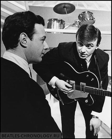 Photo of Brian EPSTEIN and Gerry MARSDEN and GERRY & THE PACEMAKERS