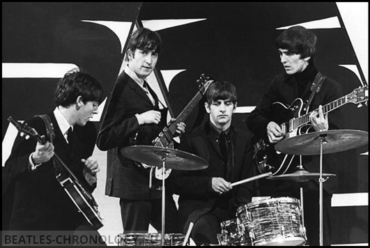 Photo of BEATLES and Paul McCARTNEY and John LENNON and Ringo STARR and George HARRISON