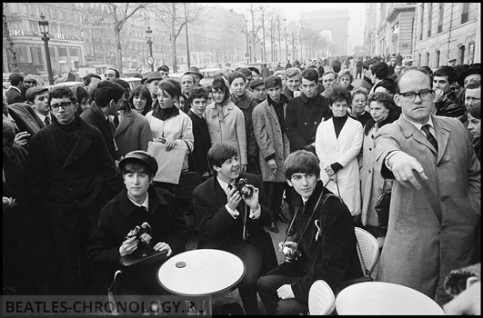 Beatles Draw A Crowd